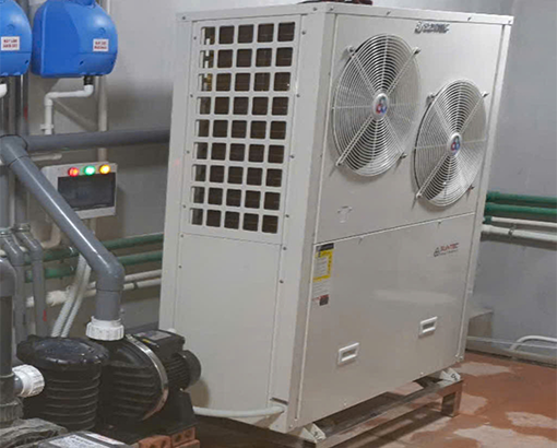 Heat pump 25kw bể bơi cho anh khách Quảng Ninh